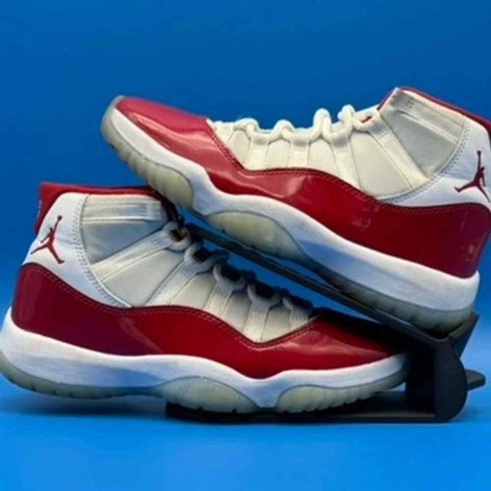 Jordan 11 Retro Cherry‎ CT8012-116 Size 8 9.5W